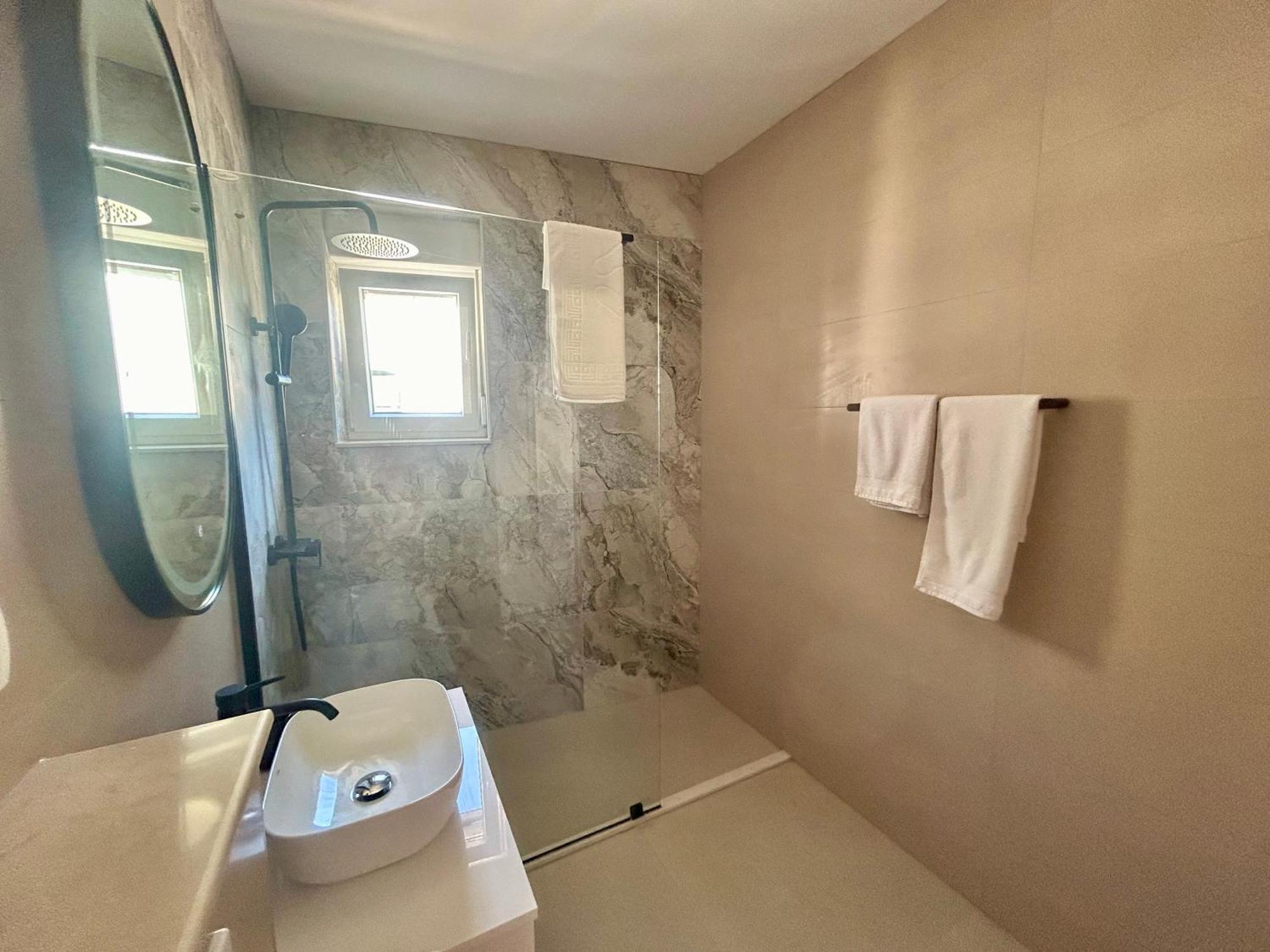 Apartmani Andrea Promajna Exteriör bild