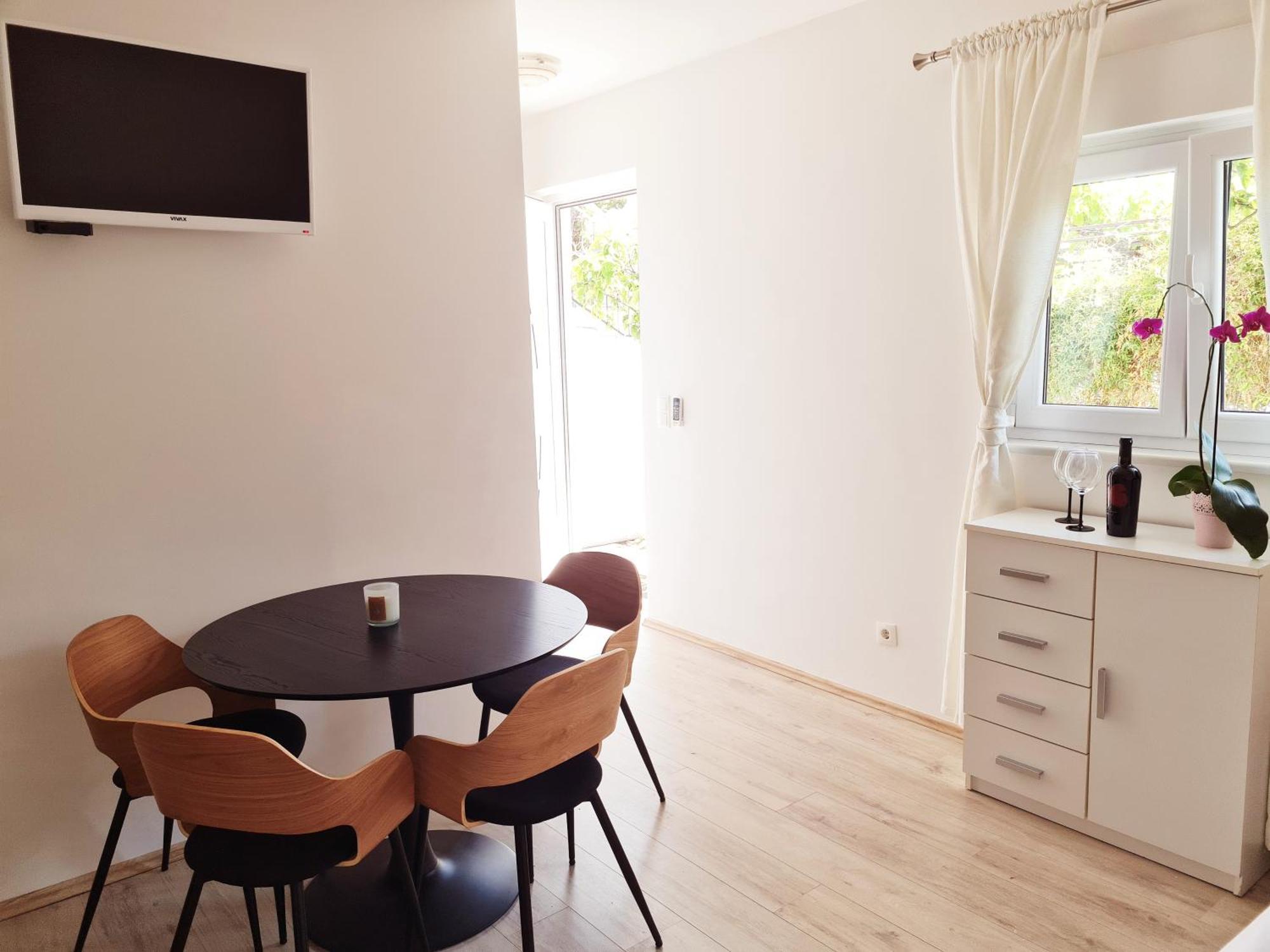 Apartmani Andrea Promajna Rum bild